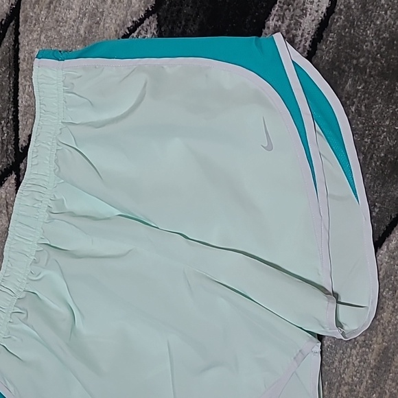 NIKE DRI-FIT SWOOSH LOGO LINED MESH ATHLETIC RUNNING SHORTS - Picture 3 of 12